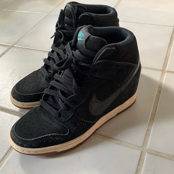 Nike high tops with heal - Picture 1 of 4